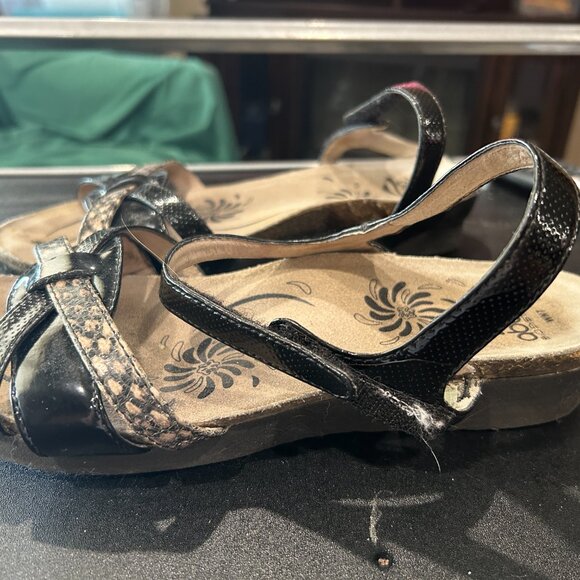 Abeo Biosystem Black/Animal Print Sandals Size 7 - Picture 2 of 5